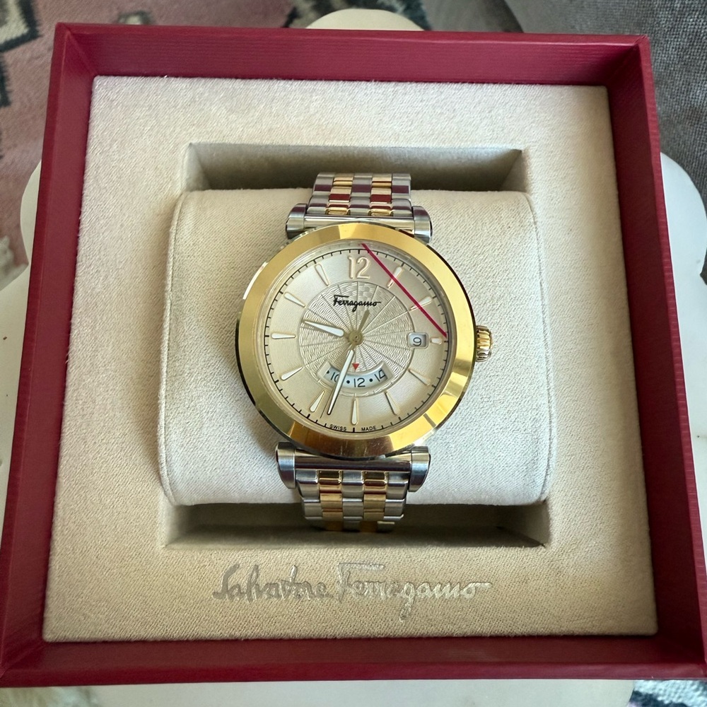 Brand New Salvatore Ferragamo Watch Mixed Metal Champagne Gold Silver